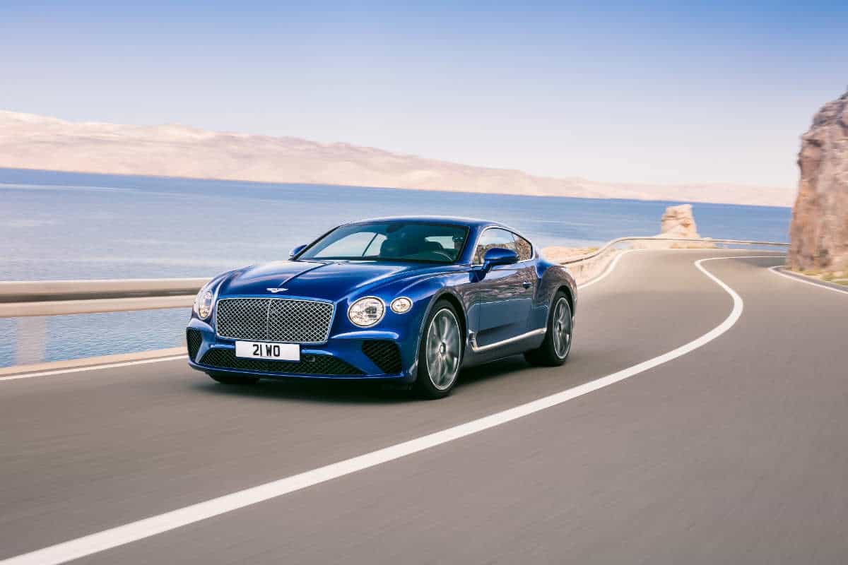 LUXURY SPORTS CAR BENTLEY CONTINENTAL GT