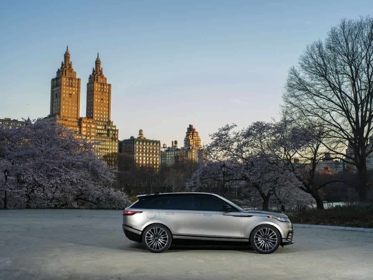 LUXURY SUV RANGE ROVER VELAR