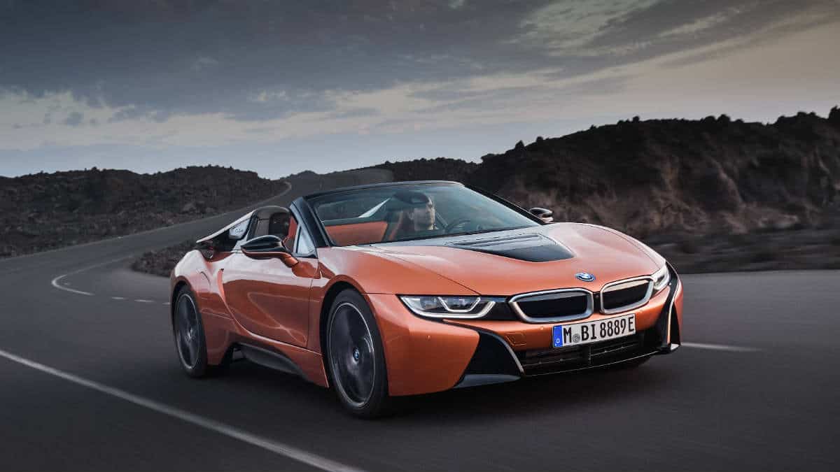 HYBRID SPORTS CAR BMW i8