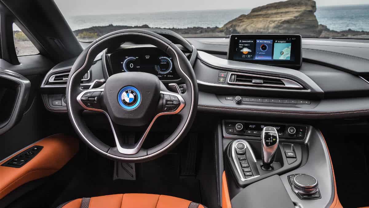 HYBRID SPORTS CAR BMW i8