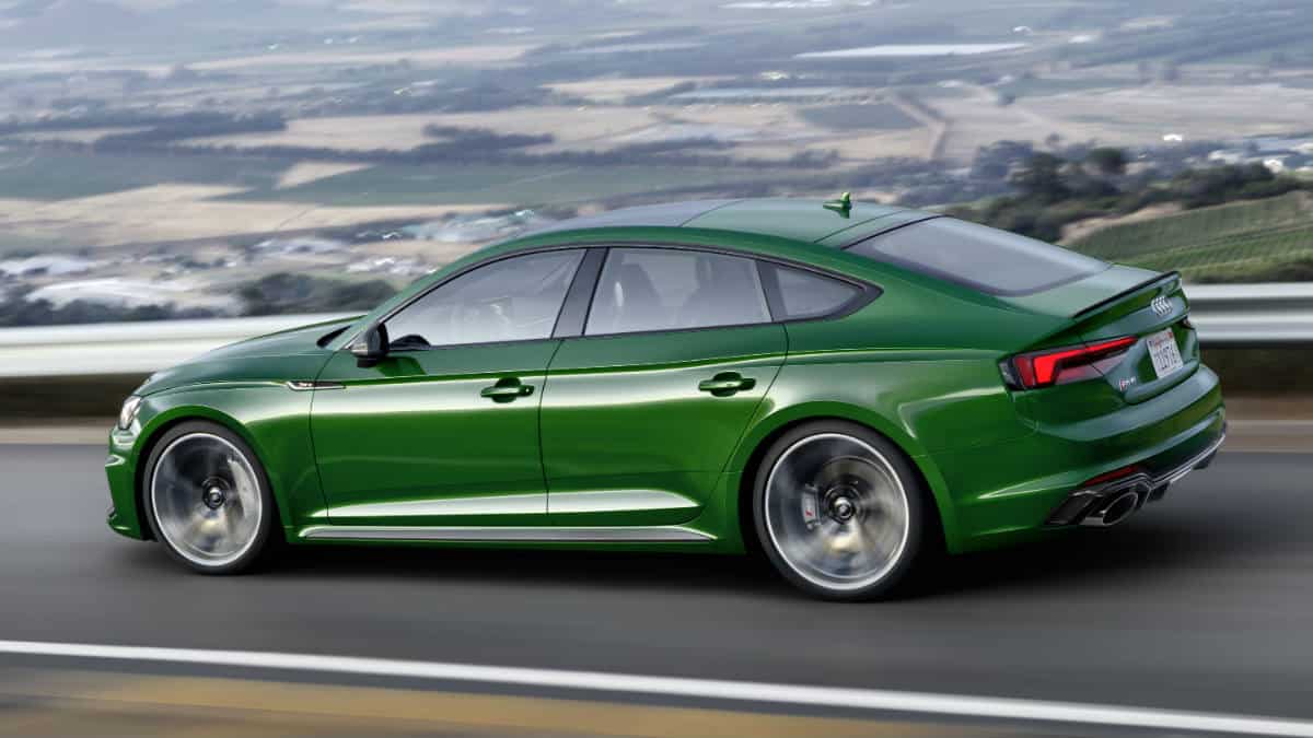 PREMIUM SPORTS CAR AUDI RS5 SPORTBACK