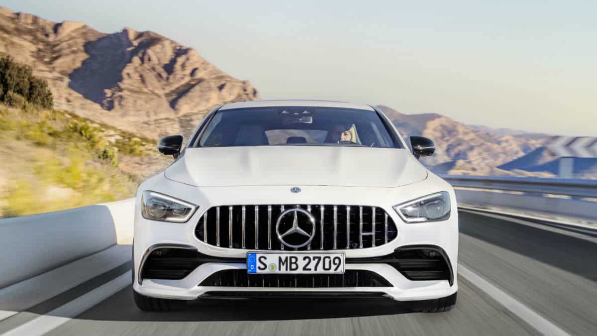 SPORTS CAR MERCEDES AMG GT4