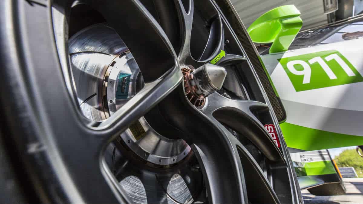 SPORTS CAR PORSCHE 911 GT3 R
