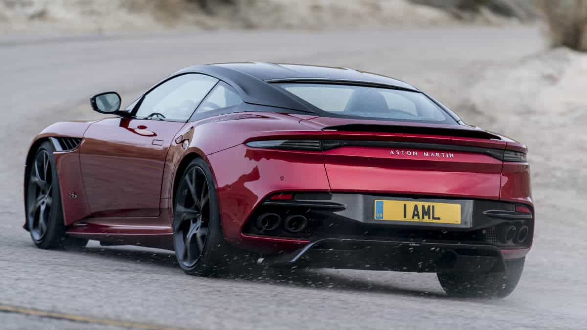 SPORTS CAR ASTON MARTIN DBS SUPERLEGGERA